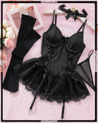 Noir Charm Garter Set