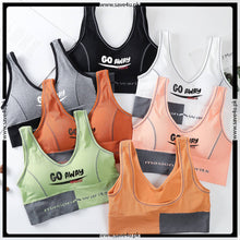 Load image into Gallery viewer, Thin Padded Seamless Sports Bra
