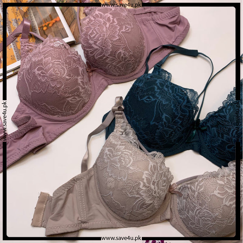 Classic Wired Bra with Delicate Lace Edging